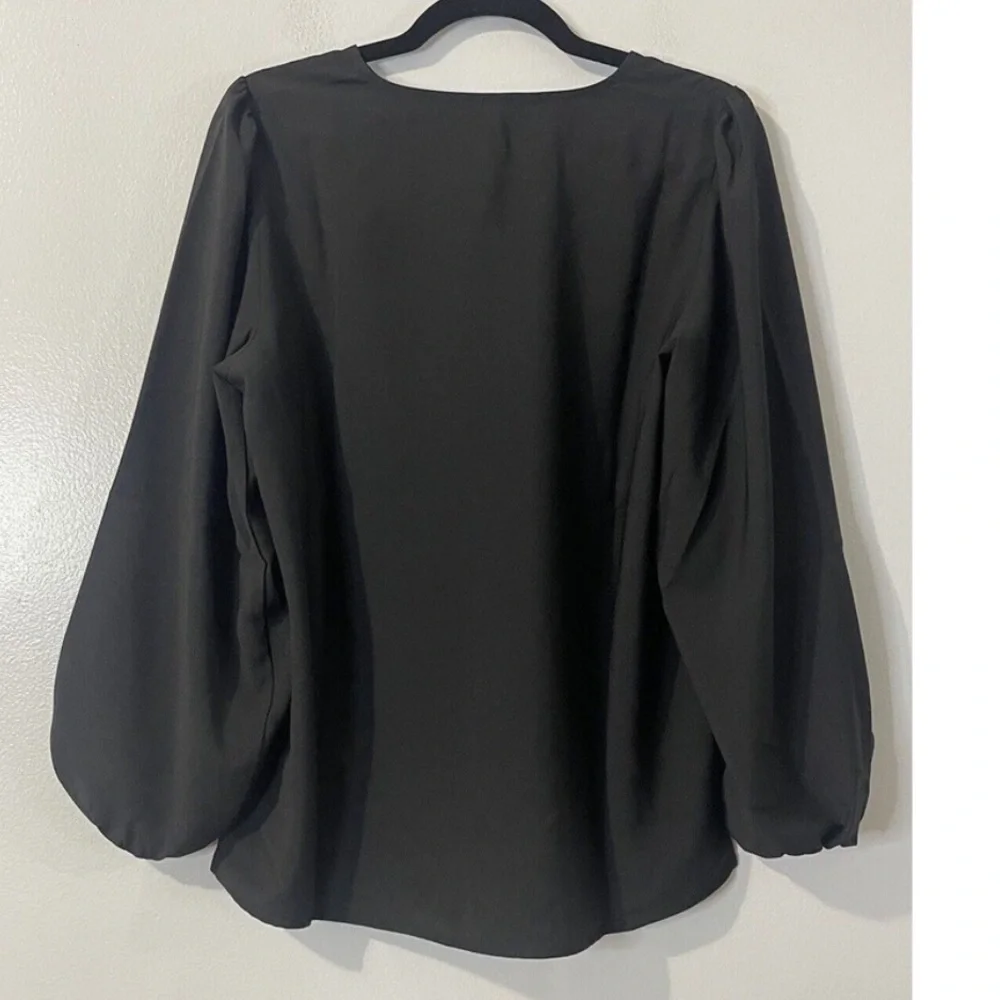 J. Crew Long-Sleeve Keyhole Top in Black Size Petite Small